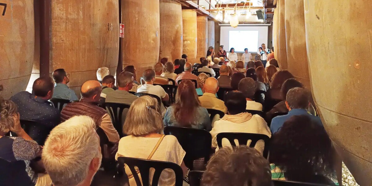 La Plataforma Sí a la Tierra Viva reúne a 150 personas en Valdepeñas contra la minería de tierras raras