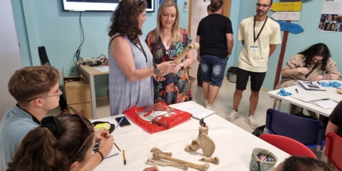 Valdepeñas acoge un taller universitario de antropología física y forense