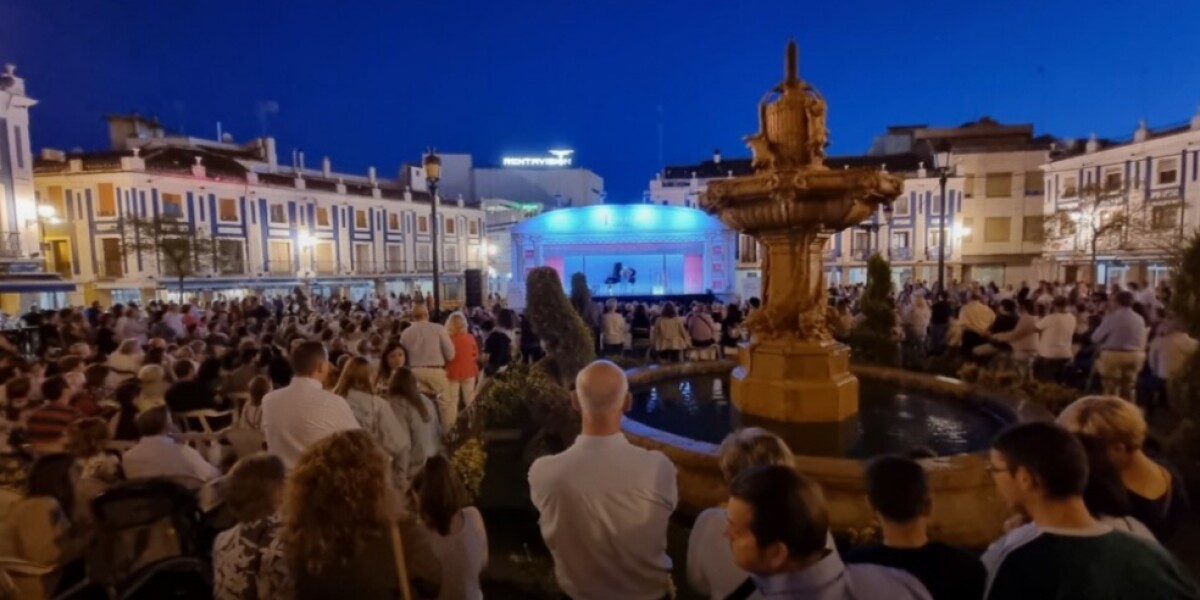 Valdepeñas se prepara para una noche lírica con la Carroza del Teatro Real